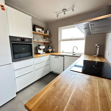 Spacious And Family Friendly Apartment In Kopavogur 雷克雅維克 外观 照片