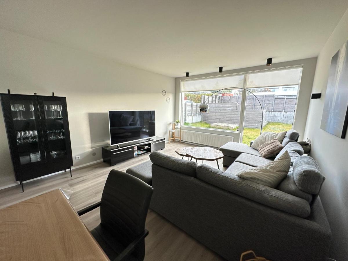 Spacious And Family Friendly Apartment In Kopavogur 雷克雅維克 外观 照片