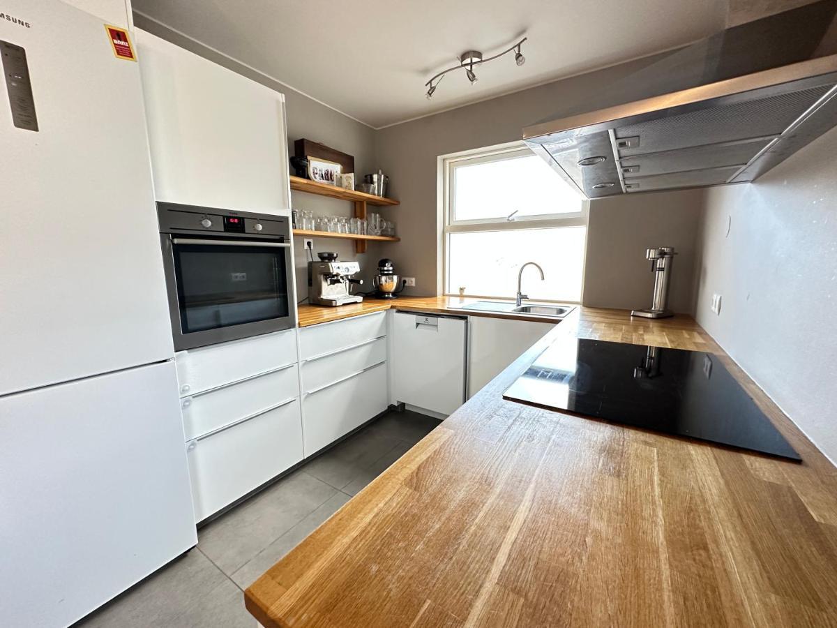 Spacious And Family Friendly Apartment In Kopavogur 雷克雅維克 外观 照片